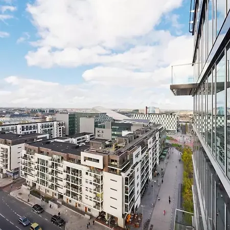 Luxury High-rise Appartement