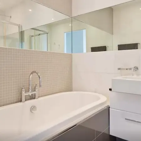 Luxury High-rise * Dublin