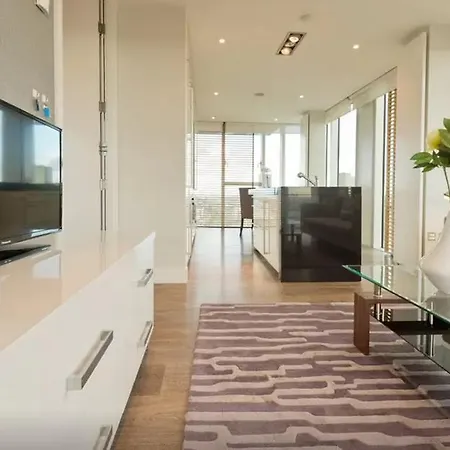 Luxury High-rise Appartement