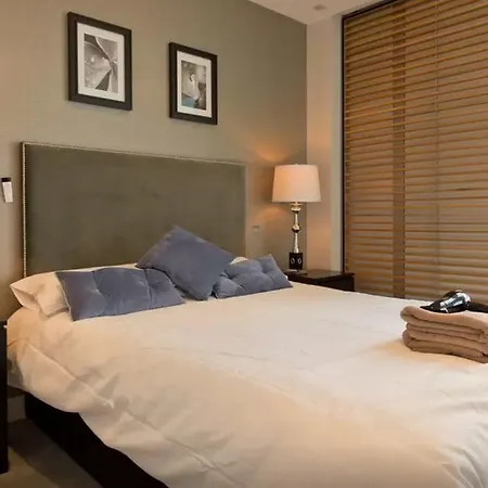 Luxury High-rise Appartement
